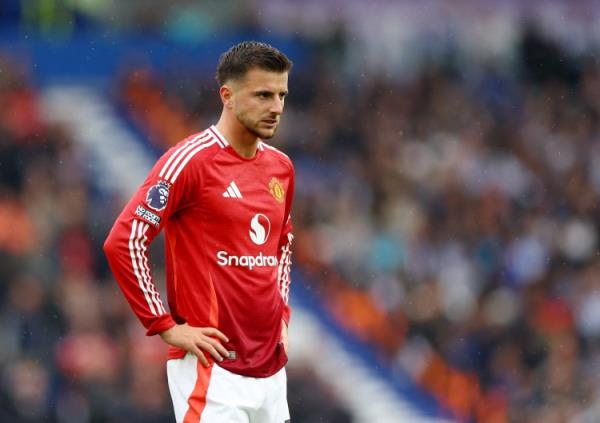 曼聯(lián)最水7號??芒特6420萬加盟1年半1球1助，首發(fā)踢13分鐘又傷了