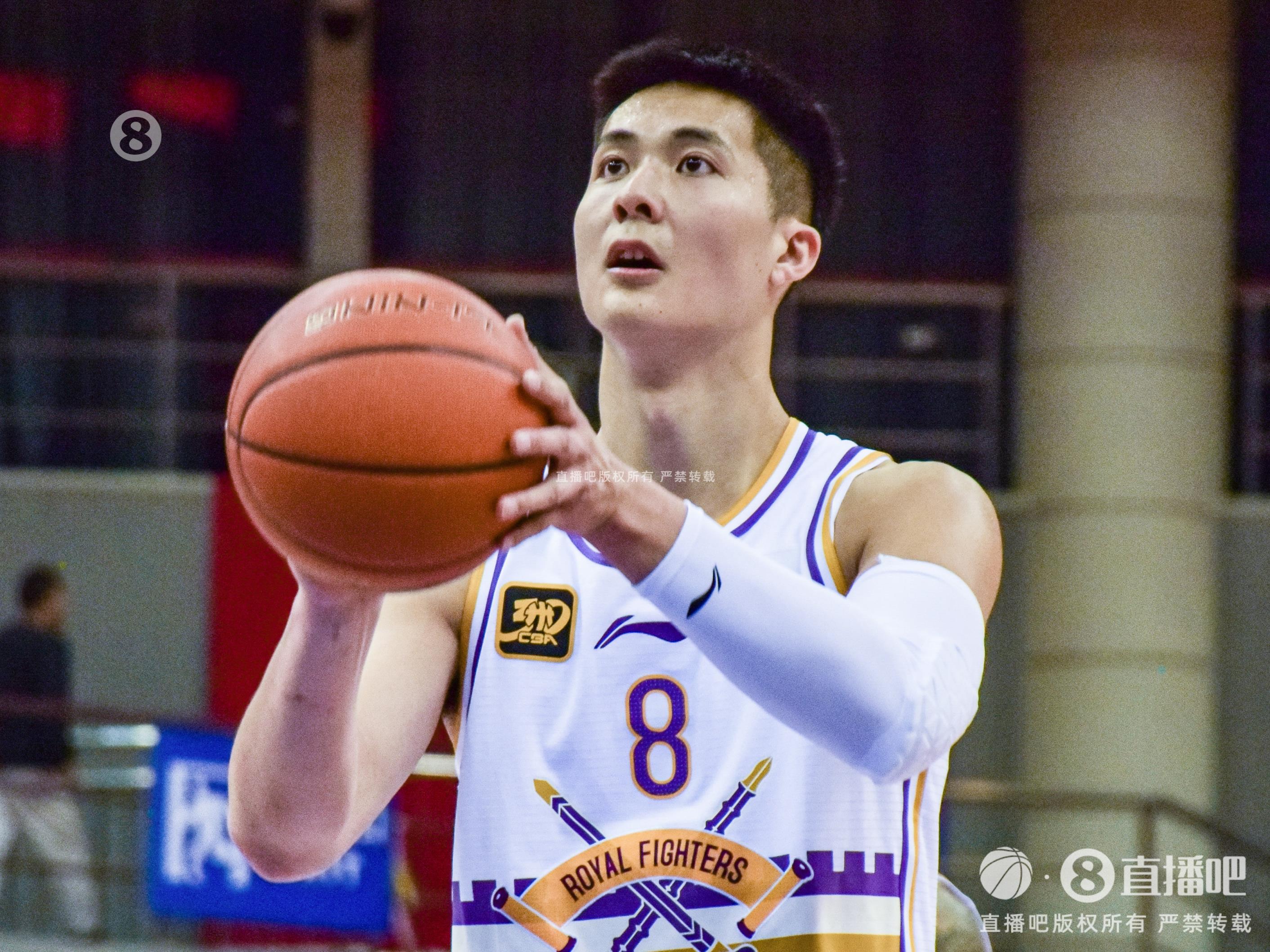 拼盡全力！朱松瑋11中9拿到22分4板6助 三分6中4